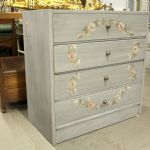 889 5202 CHEST OF DRAWERS